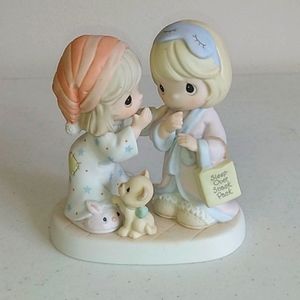 Precious Moments Friends Share a Bond